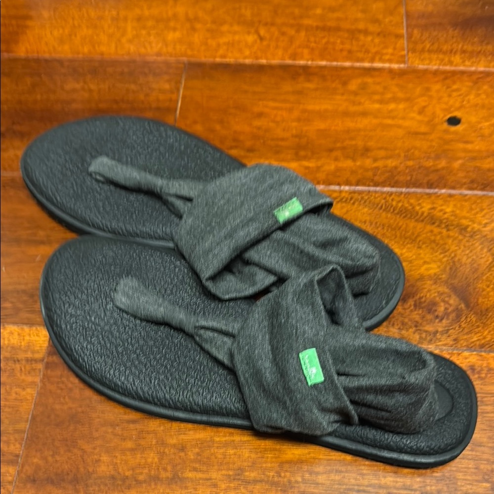 Sanuk Black Sandals.